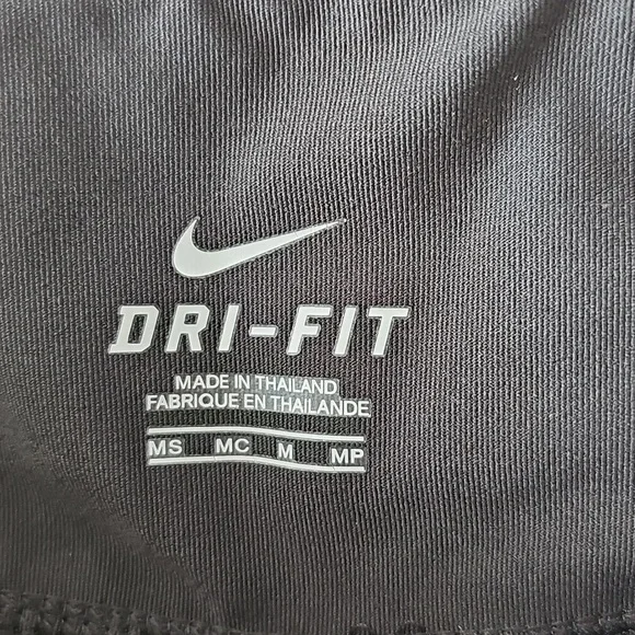 Nike Dri-Fit Work Out Yoga Athletic Pants Medium Short Black - Picture 3 of 3